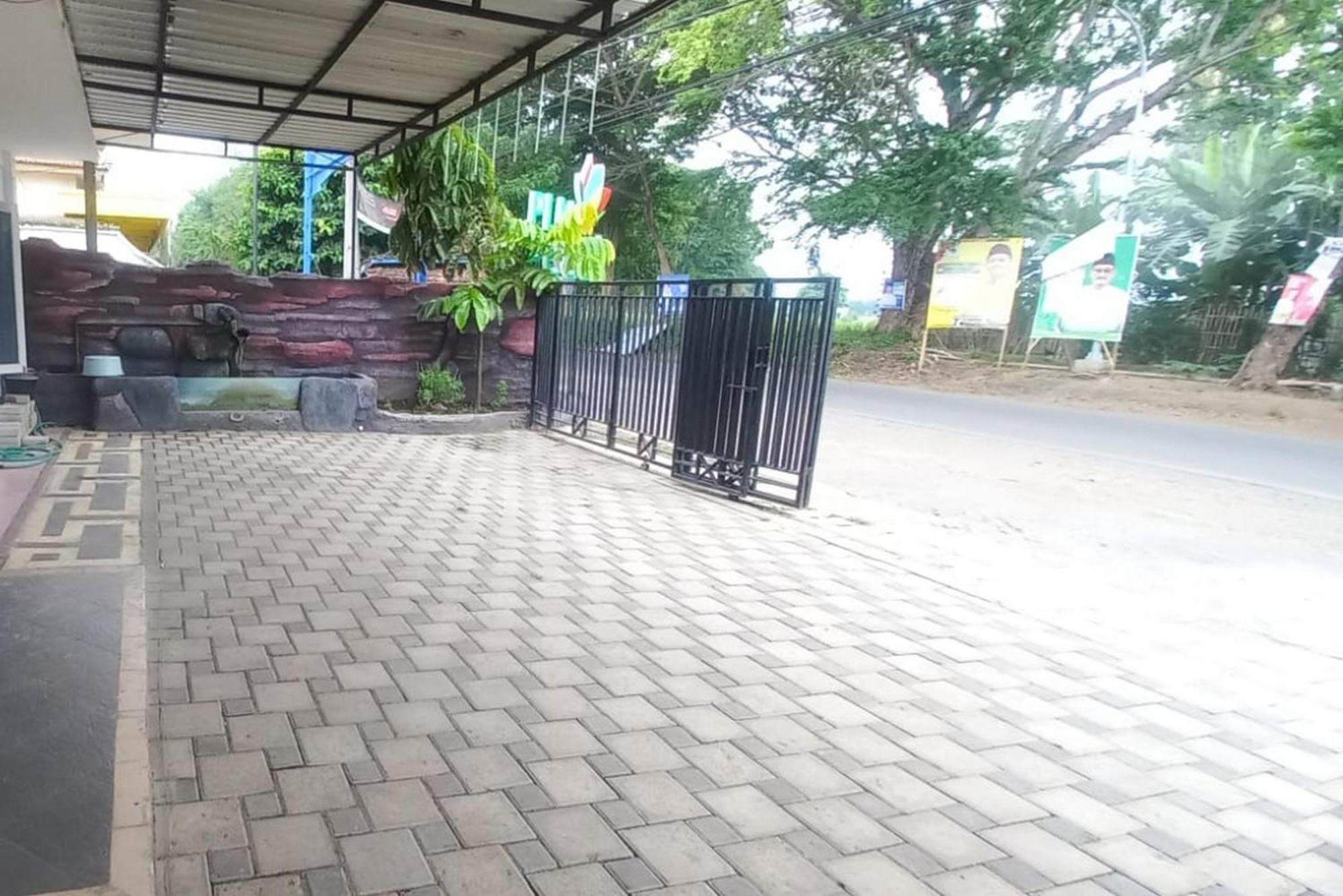 Fortuna Hotel Redpartner Near Exit Tol Paiton Exterior foto